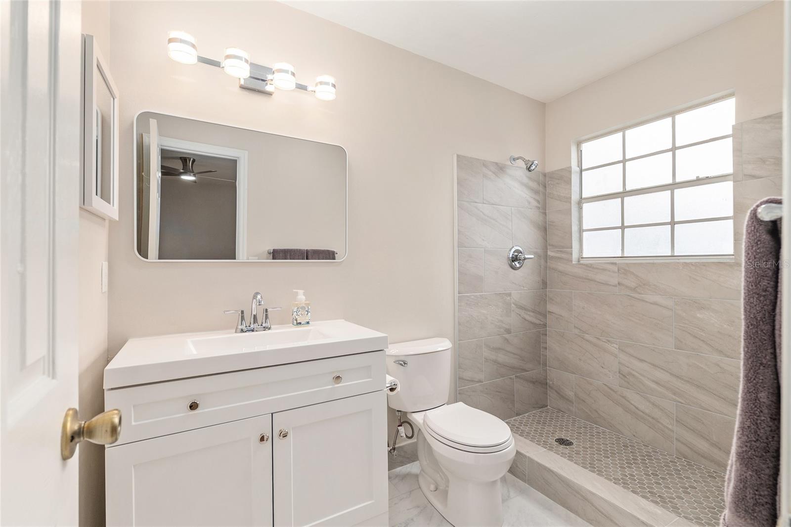 Image 28 of 40 For 9755 52nd Road