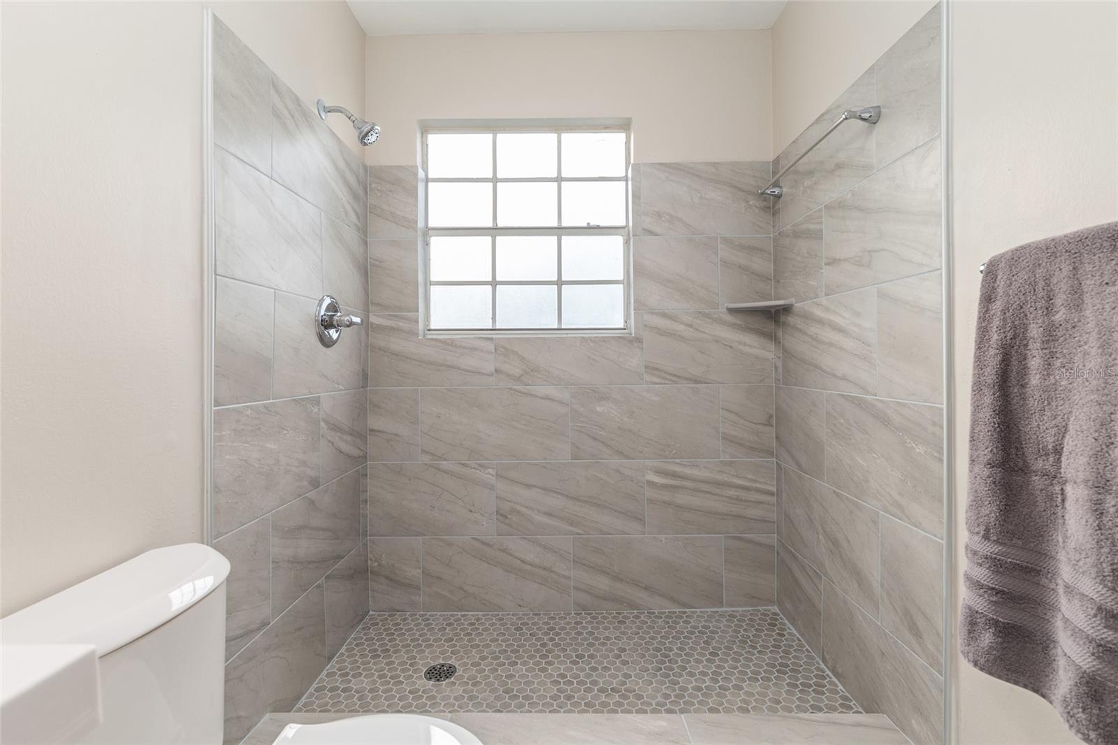 Image 30 of 40 For 9755 52nd Road