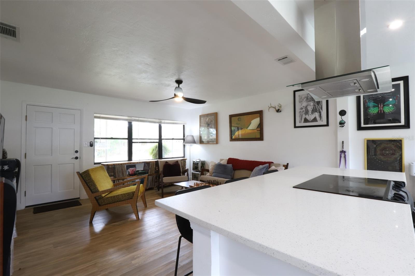 Image 16 of 38 For 1002 19th Place