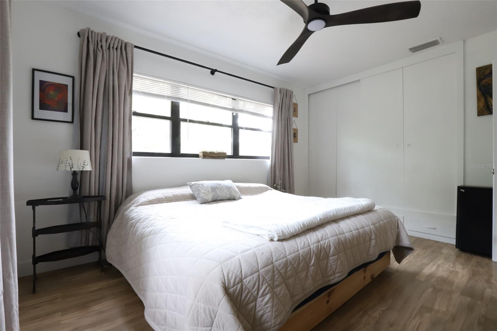 Image 25 of 38 For 1002 19th Place