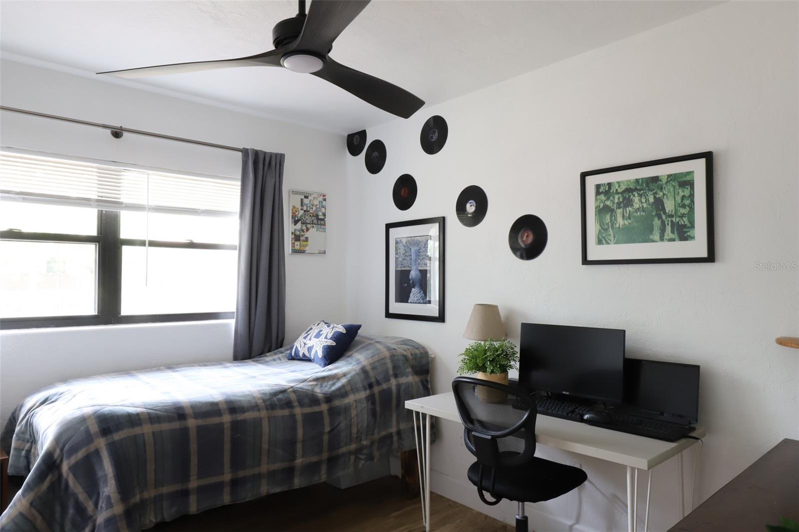 Image 31 of 38 For 1002 19th Place