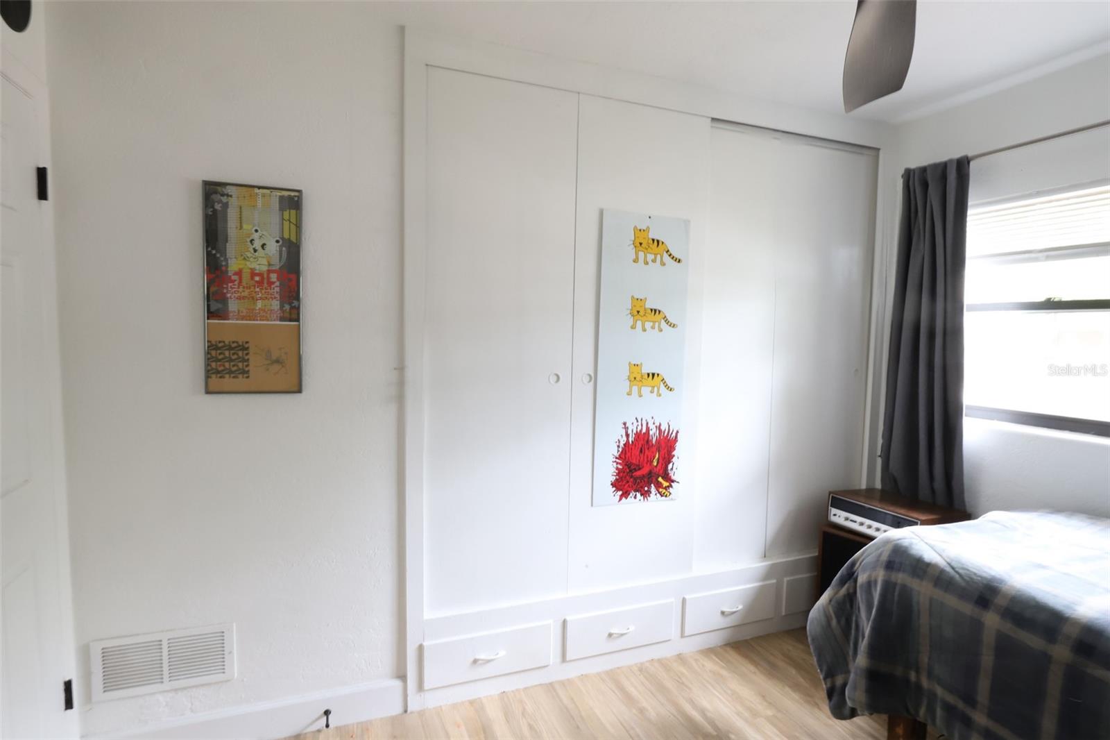 Image 33 of 38 For 1002 19th Place