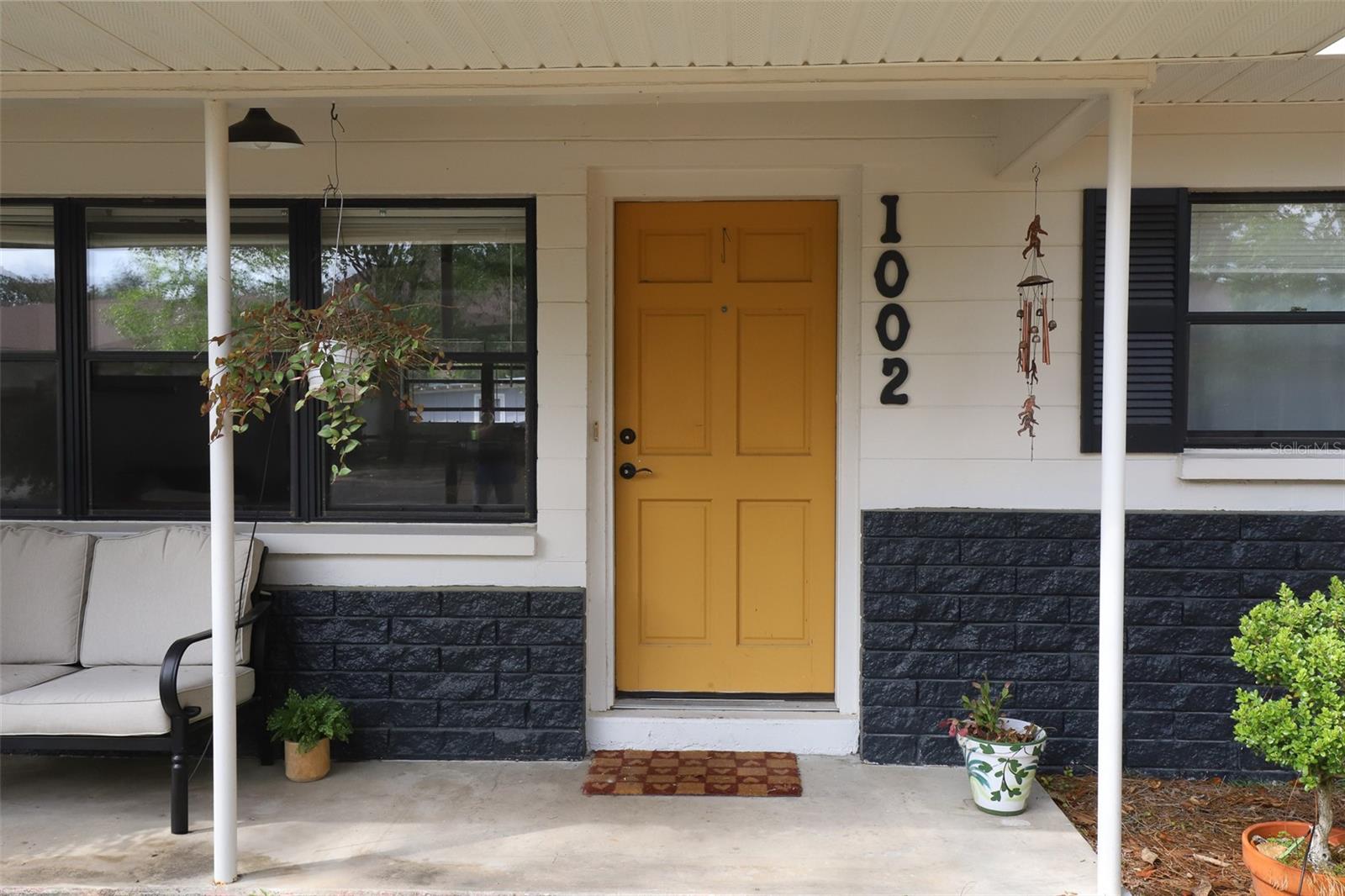 Image 8 of 38 For 1002 19th Place