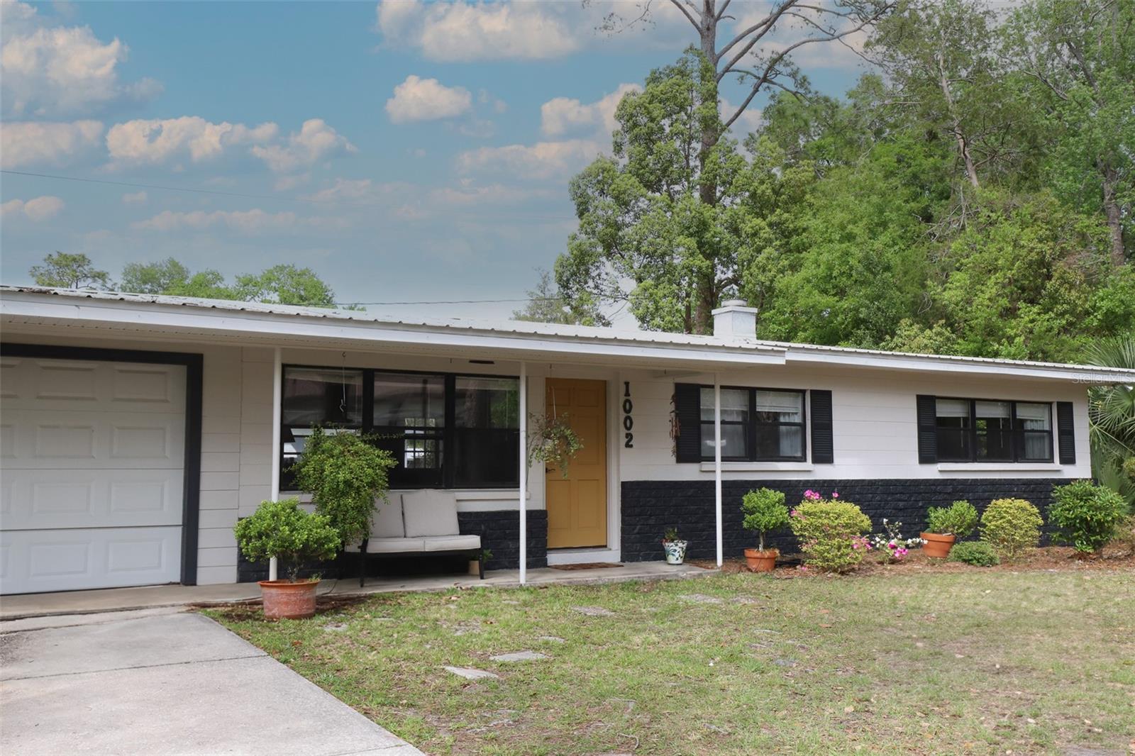 Image 9 of 38 For 1002 19th Place