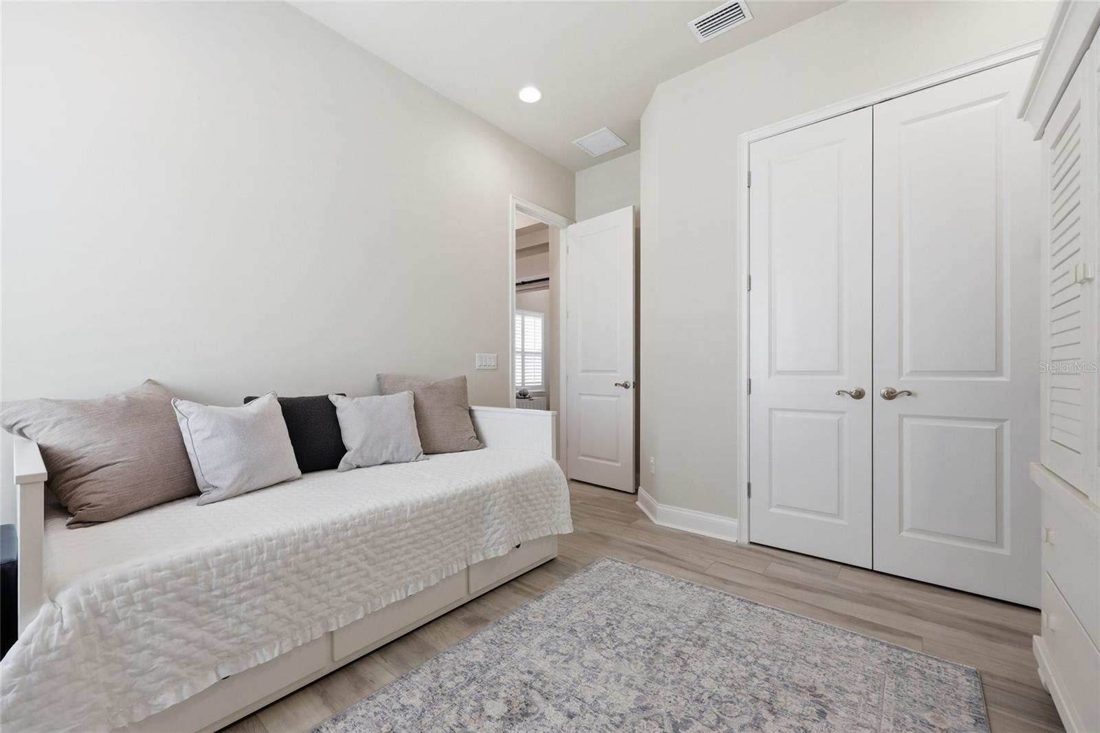 Image 25 of 44 For 10776 36th Place