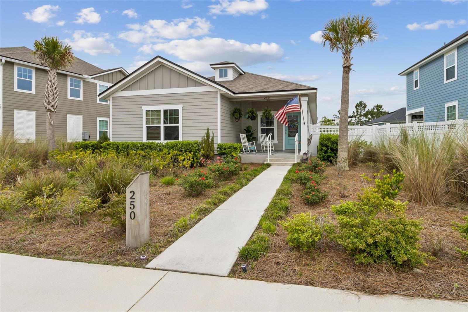 Listing photo id 9 for 250 Daydream Avenue