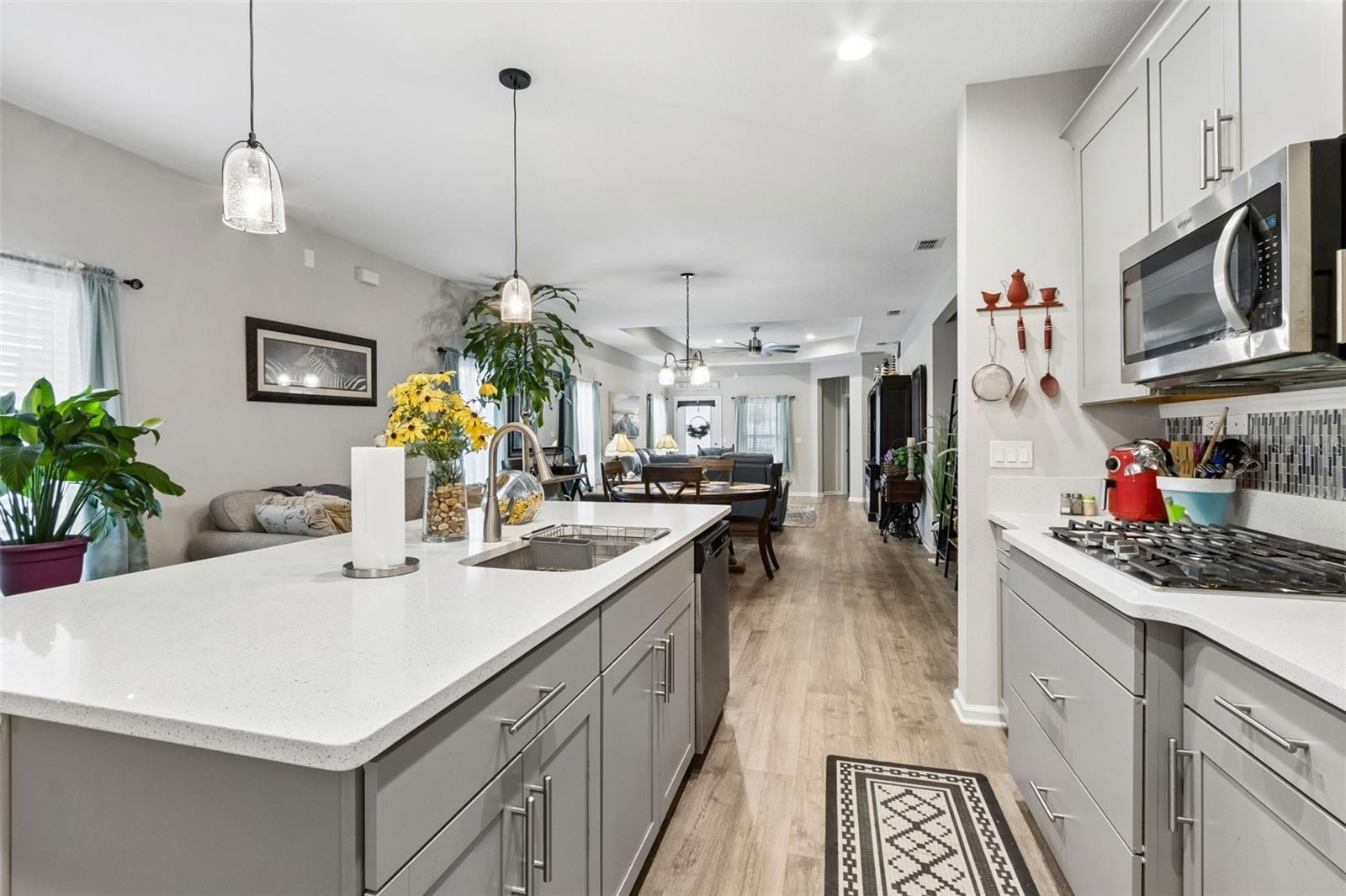 Listing photo id 19 for 250 Daydream Avenue