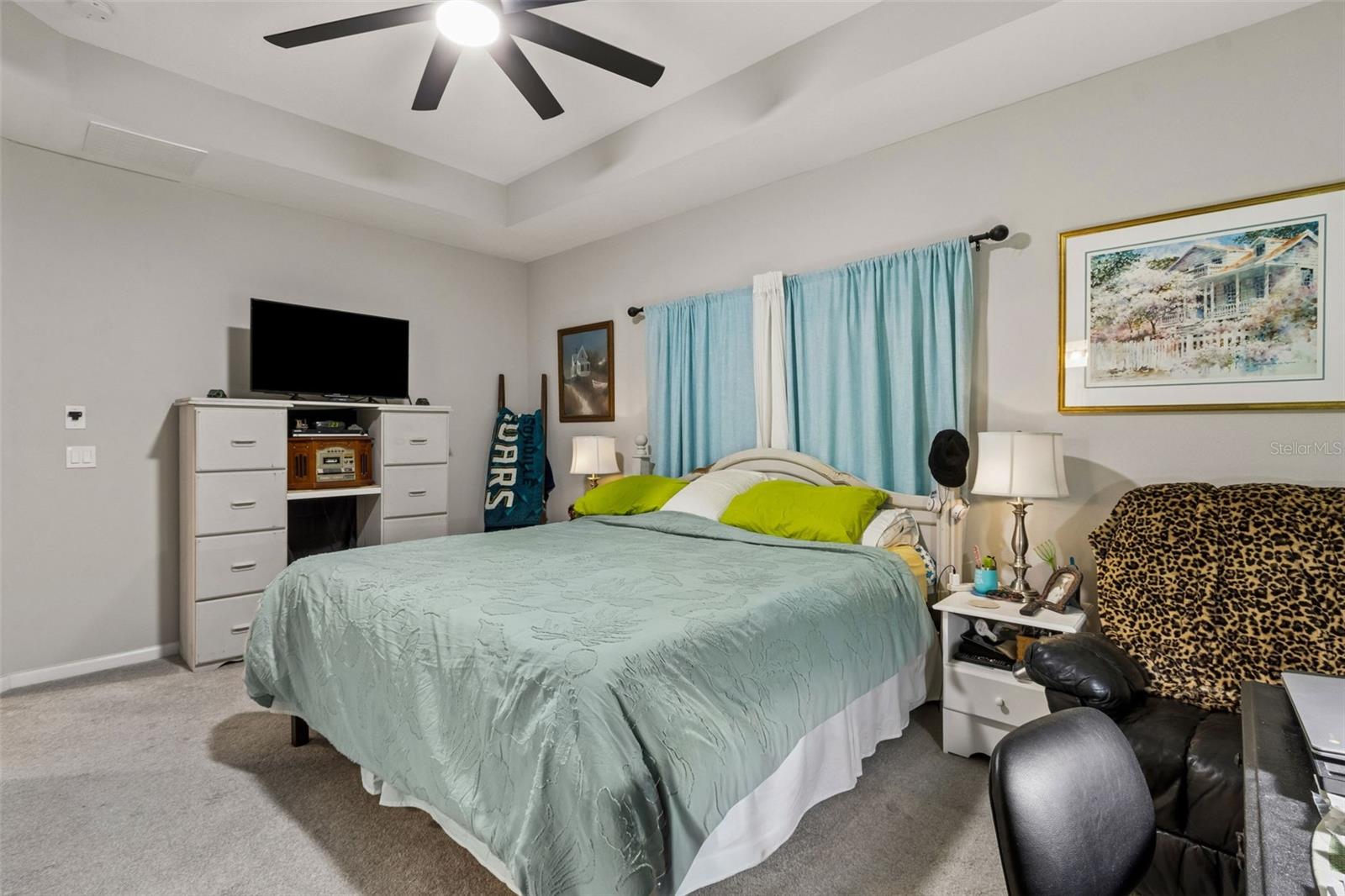 Listing photo id 22 for 250 Daydream Avenue