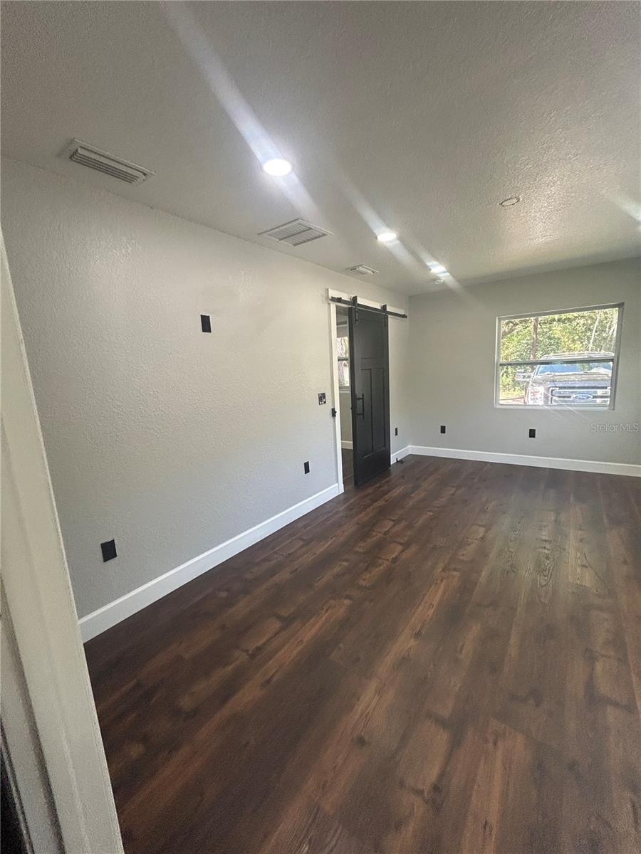 Image 13 of 15 For 1111 6th Avenue