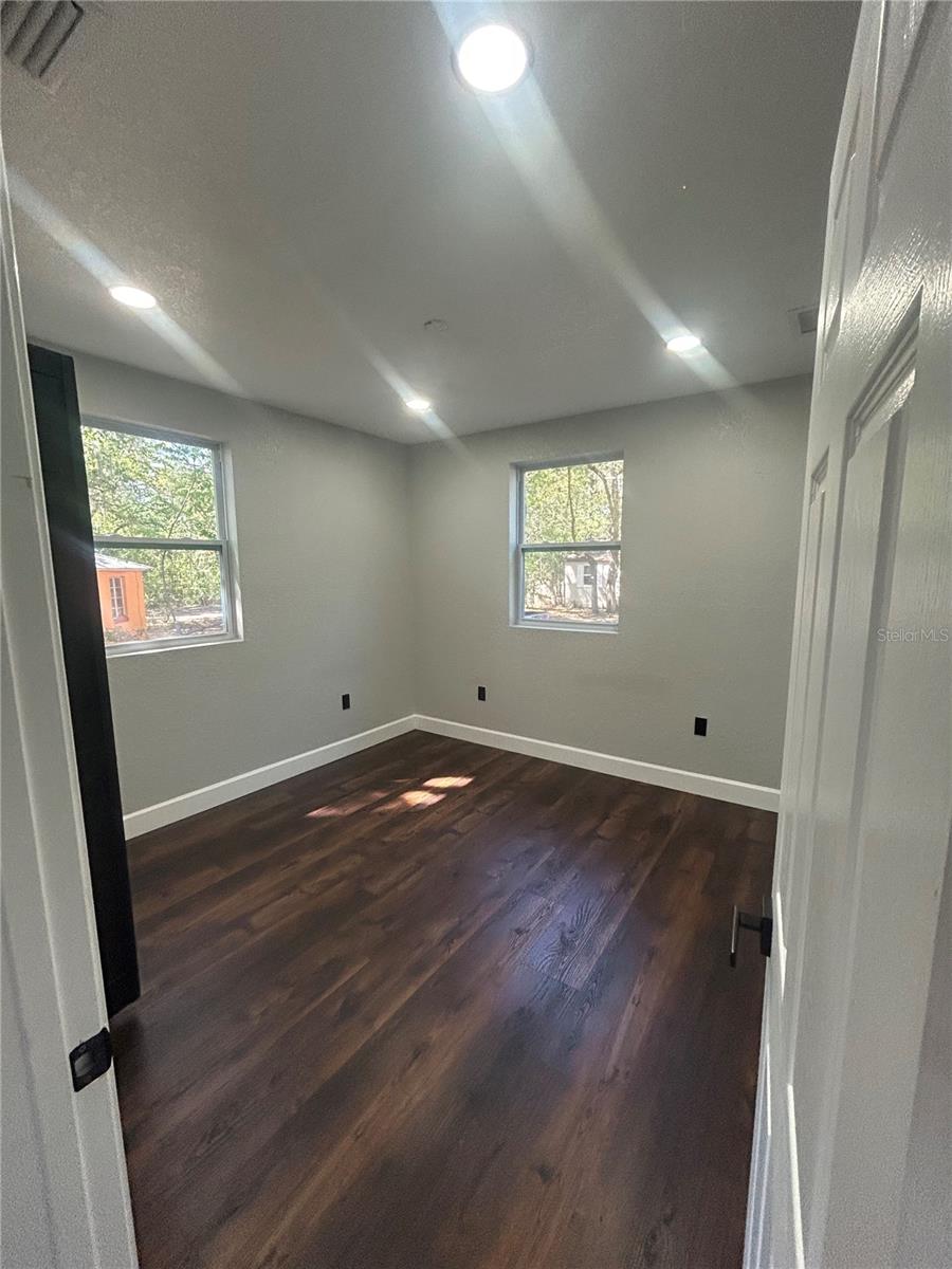 Image 7 of 15 For 1111 6th Avenue