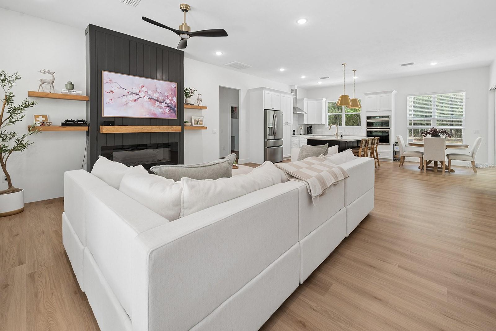 Image 21 of 50 For 456 Bradenton Way