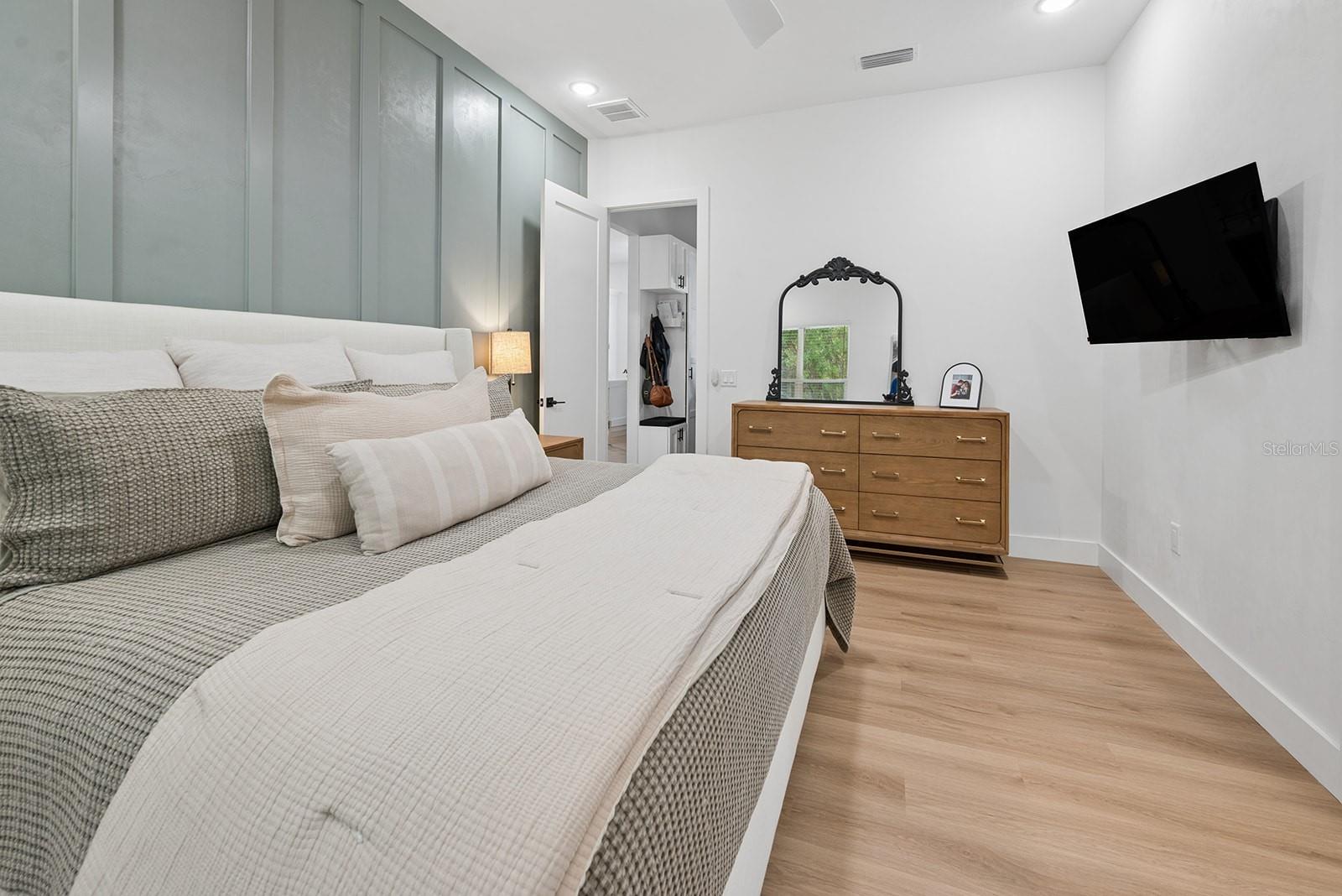 Image 34 of 50 For 456 Bradenton Way