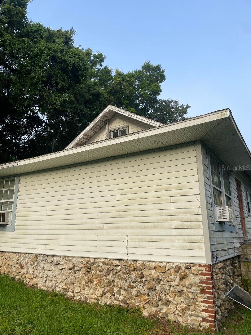 Image 17 of 18 For 31 4th Street