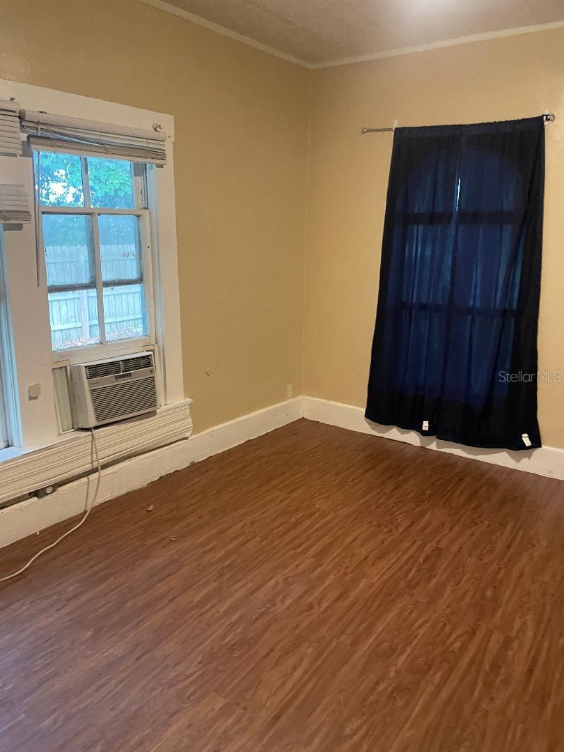 Image 8 of 18 For 31 4th Street