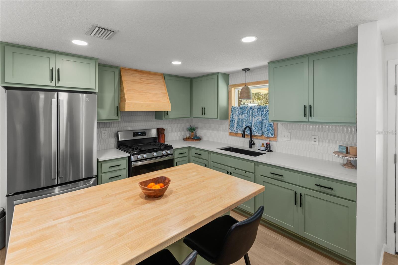 Image 30 of 73 For 5921 County Road 352