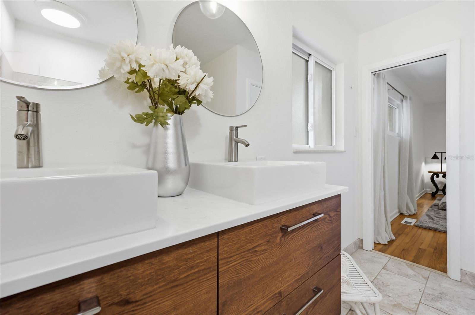 Image 25 of 51 For 616 21st Avenue