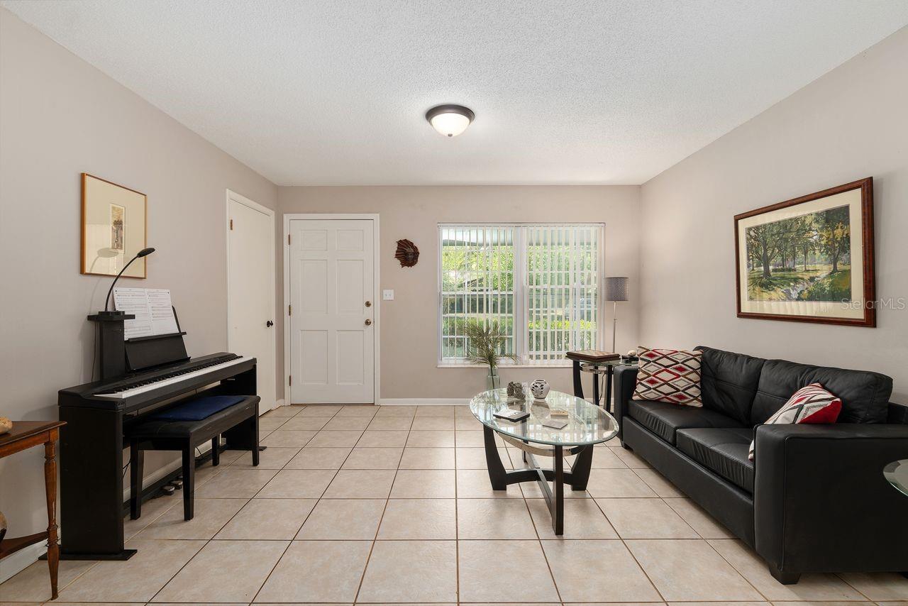 Image 8 of 33 For 5611 29th Terrace