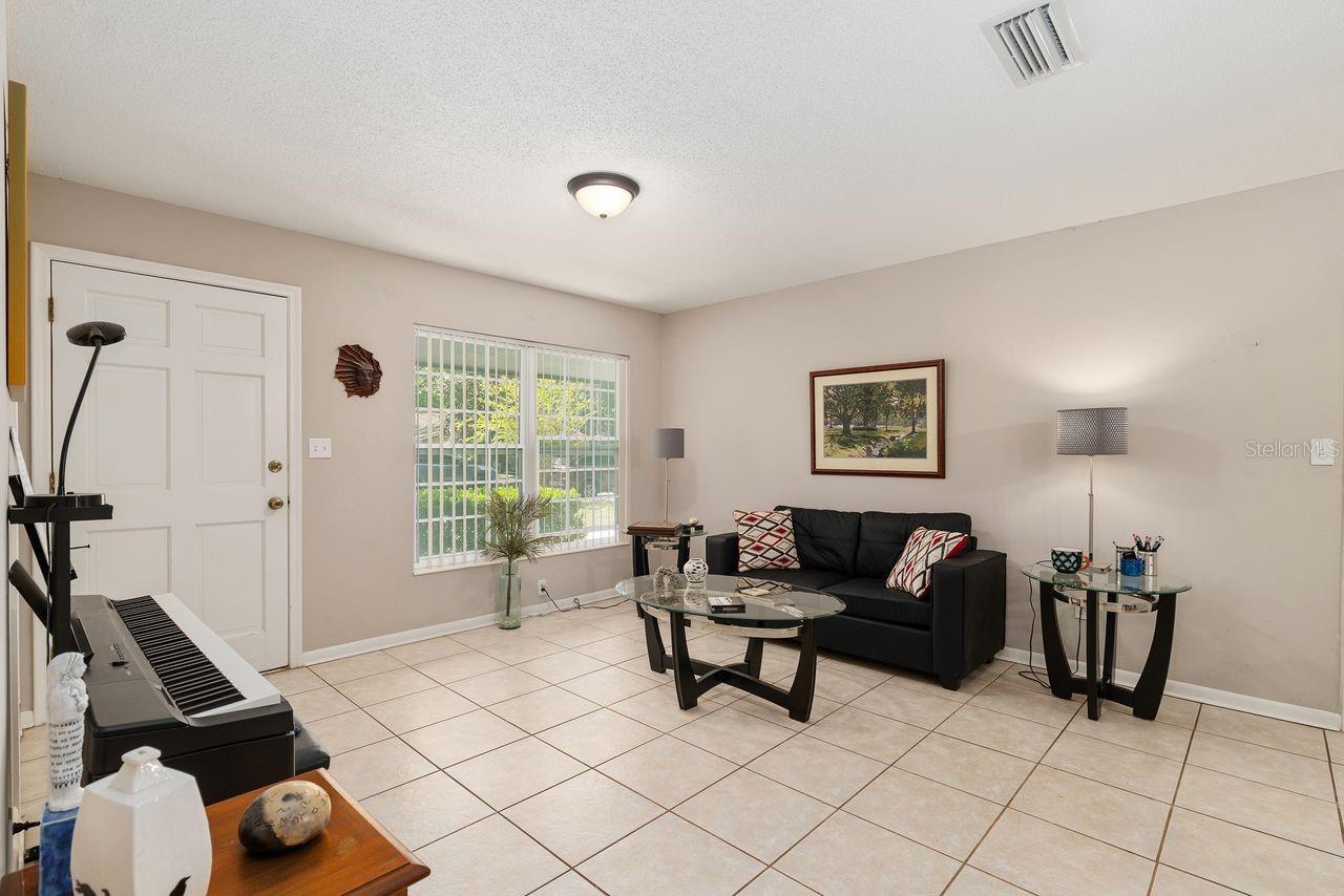 Image 9 of 33 For 5611 29th Terrace