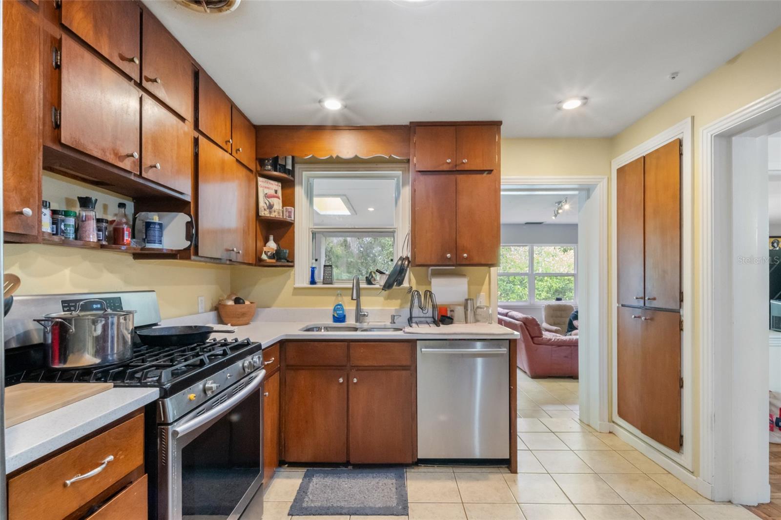 Image 17 of 31 For 2034 8th Place