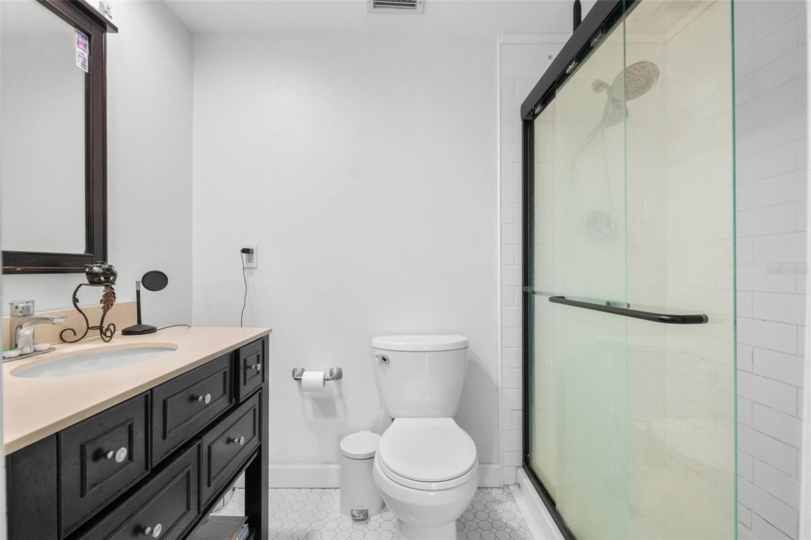 Image 20 of 31 For 2034 8th Place