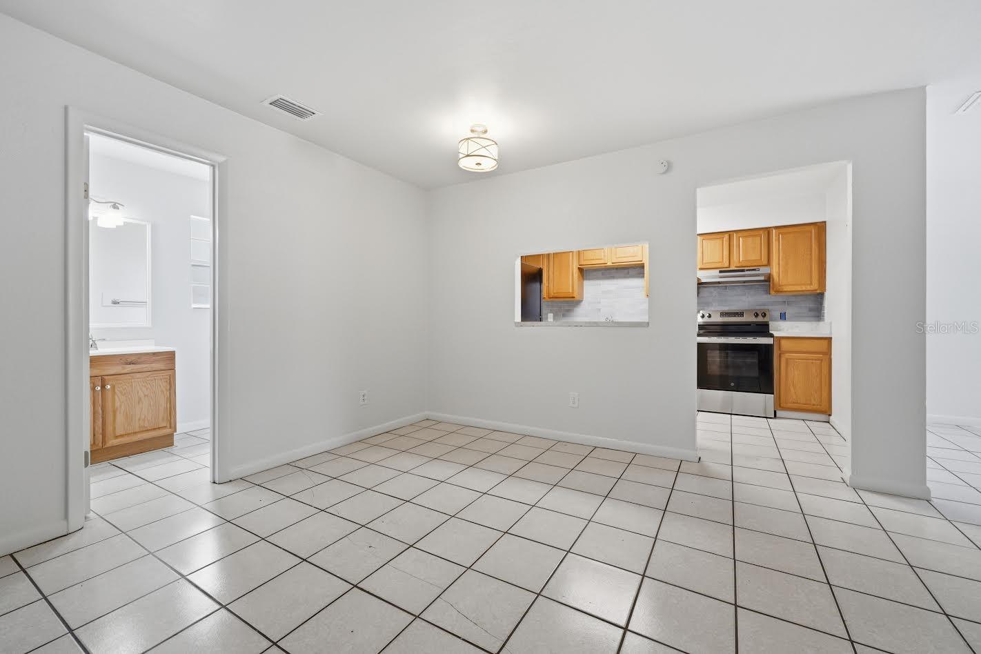 Image 11 of 23 For 5935 23 Terrace