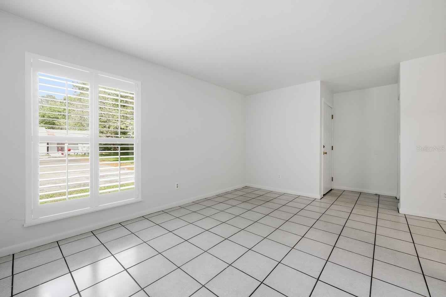 Image 20 of 23 For 5935 23 Terrace