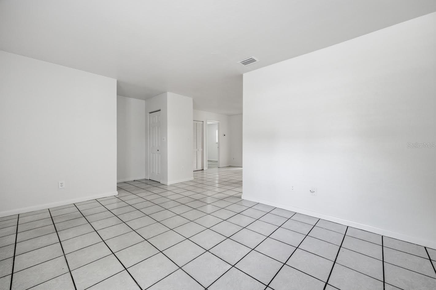 Image 21 of 23 For 5935 23 Terrace