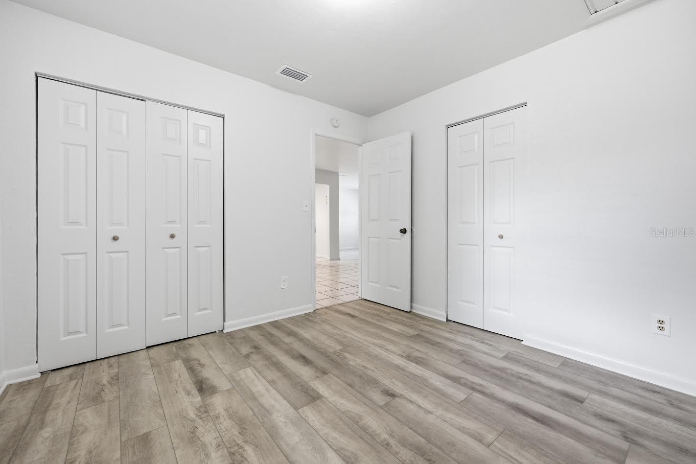 Image 3 of 23 For 5935 23 Terrace