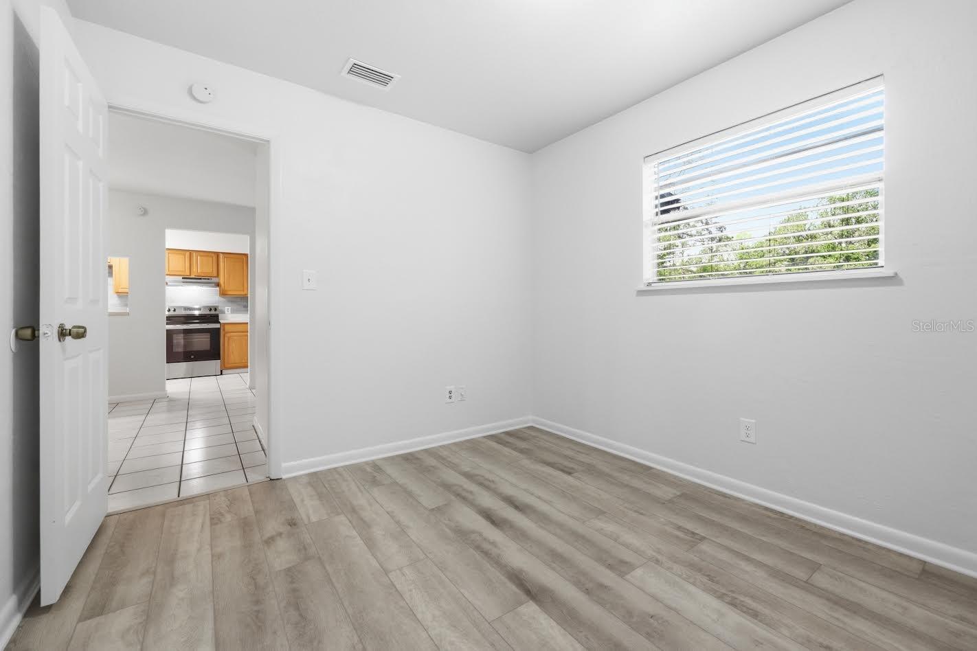 Image 7 of 23 For 5935 23 Terrace