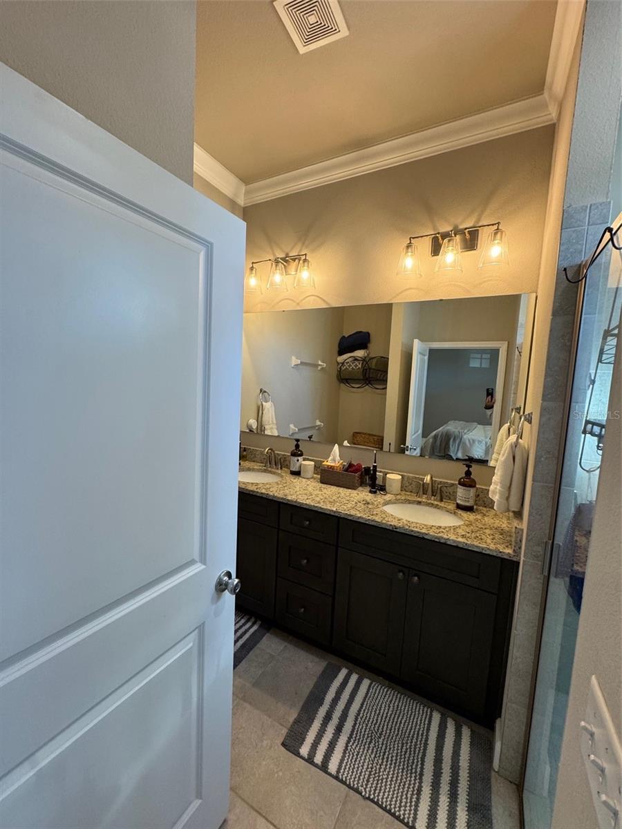 Image 16 of 19 For 12002 29th Place