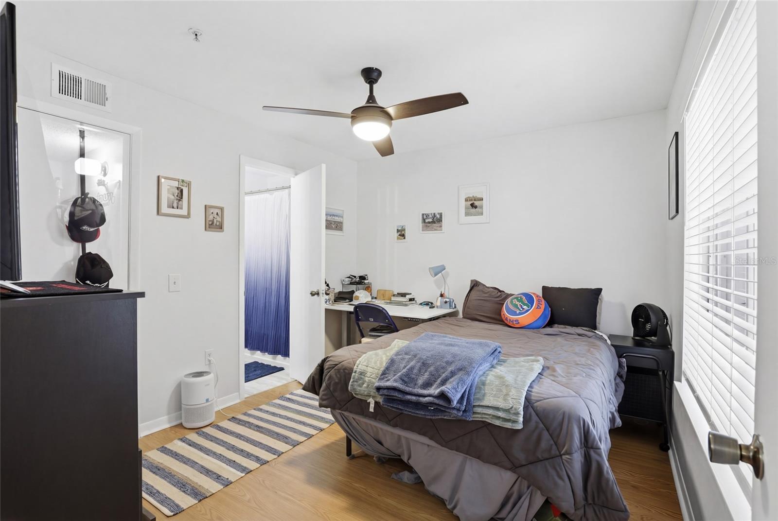 Image 20 of 42 For 3921 34th Street 307