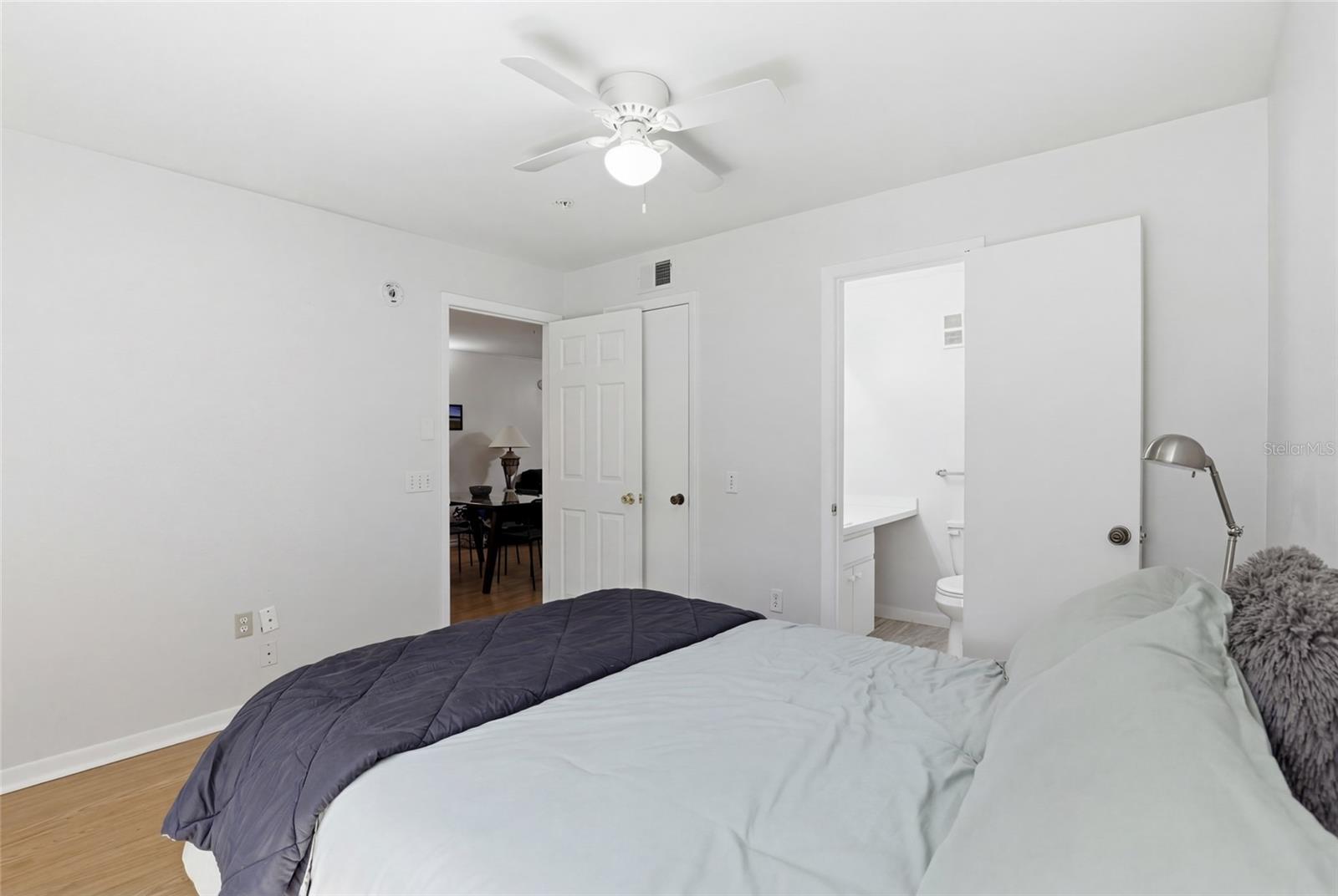 Image 27 of 42 For 3921 34th Street 307