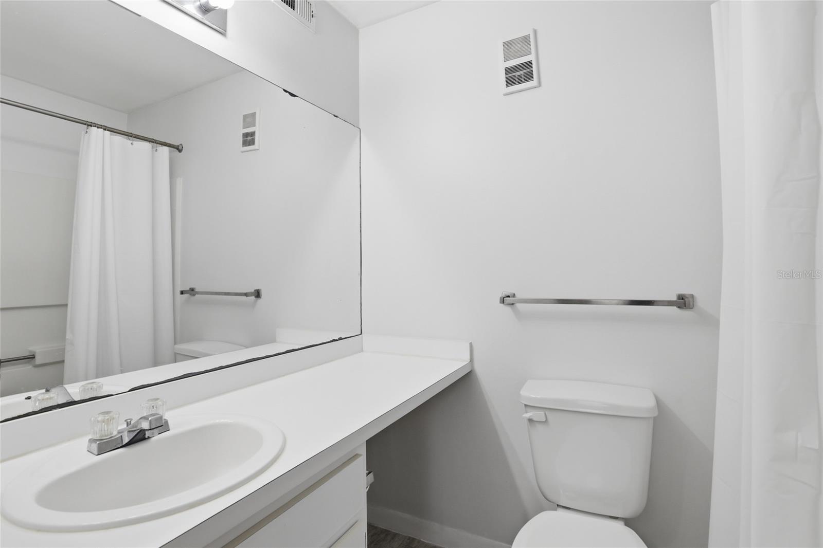 Image 29 of 42 For 3921 34th Street 307