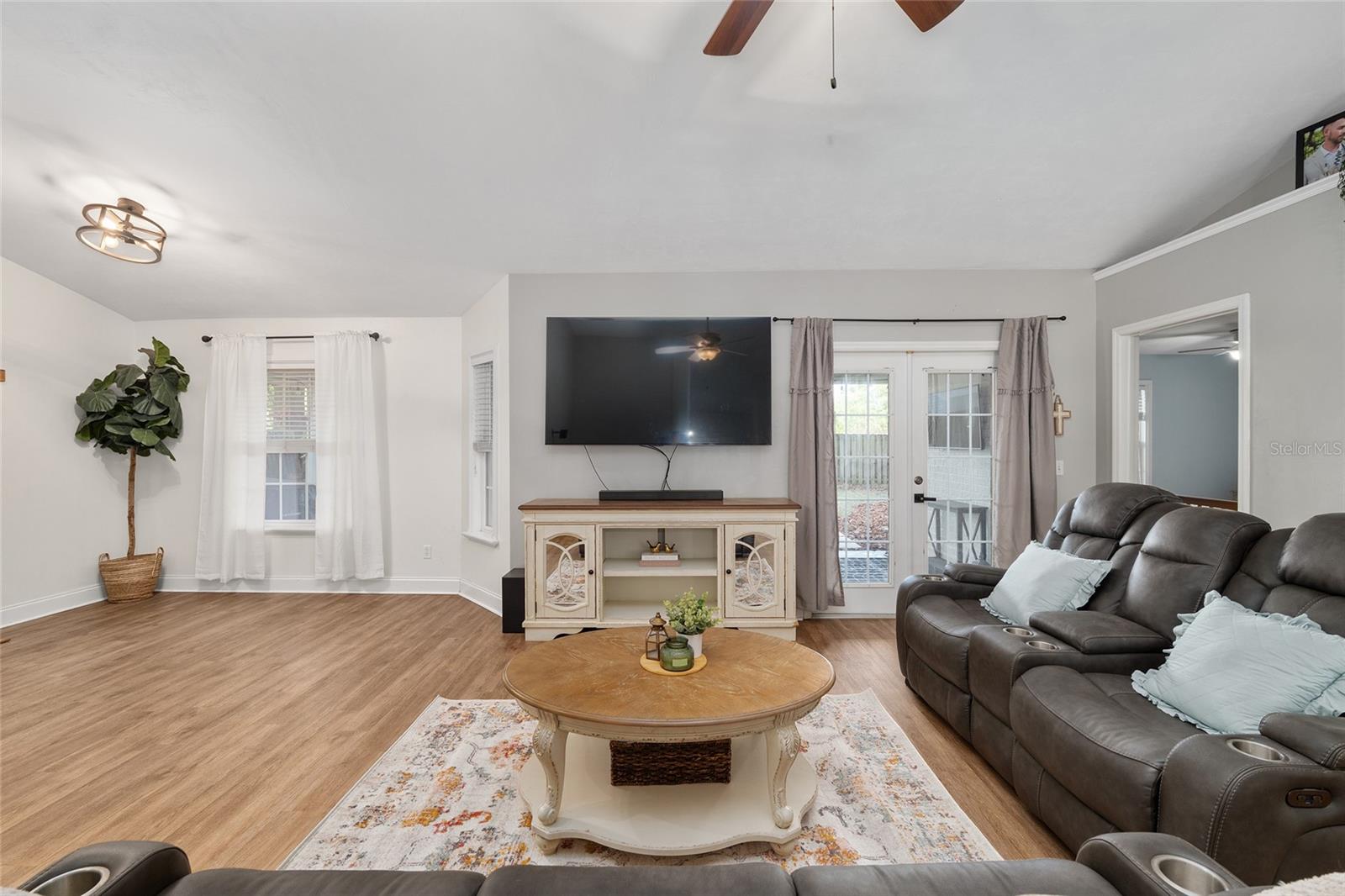 Image 18 of 68 For 25175 20th Avenue