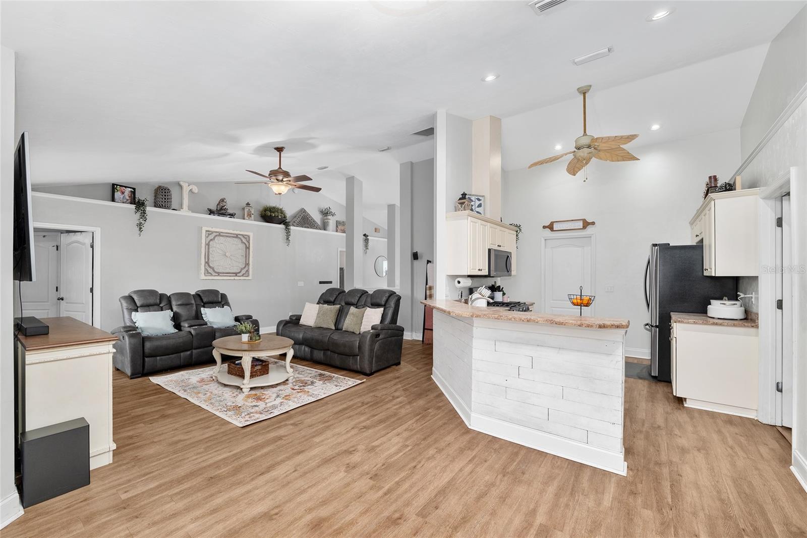 Image 25 of 68 For 25175 20th Avenue