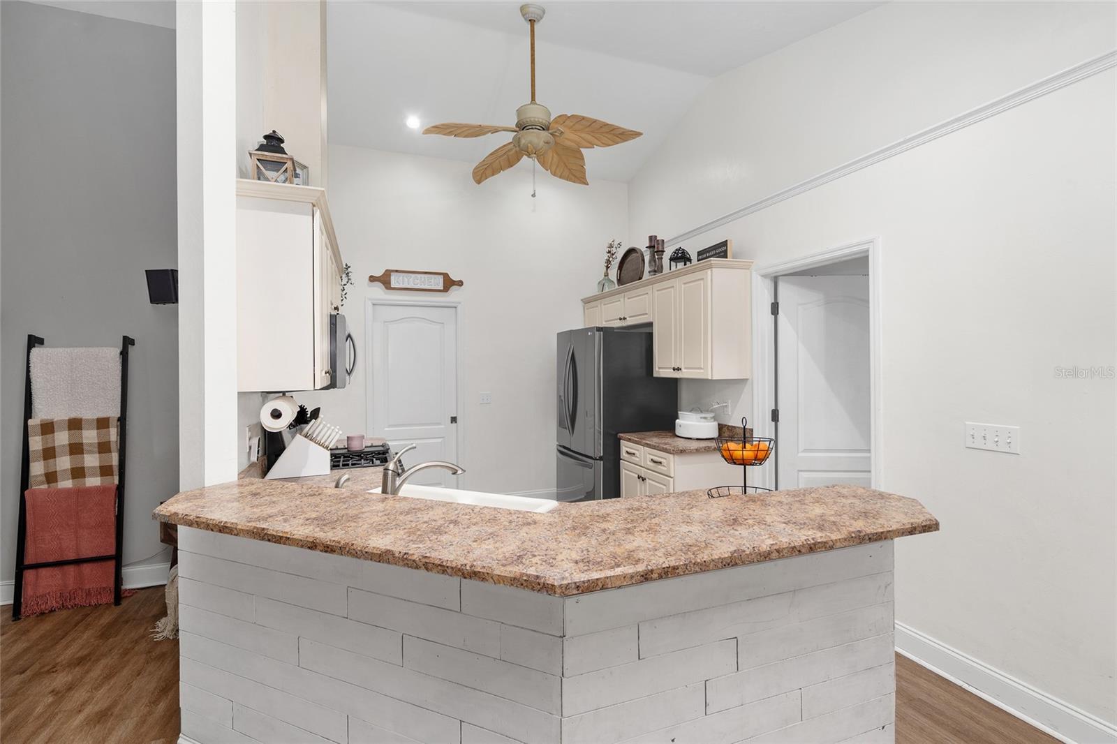 Image 26 of 68 For 25175 20th Avenue