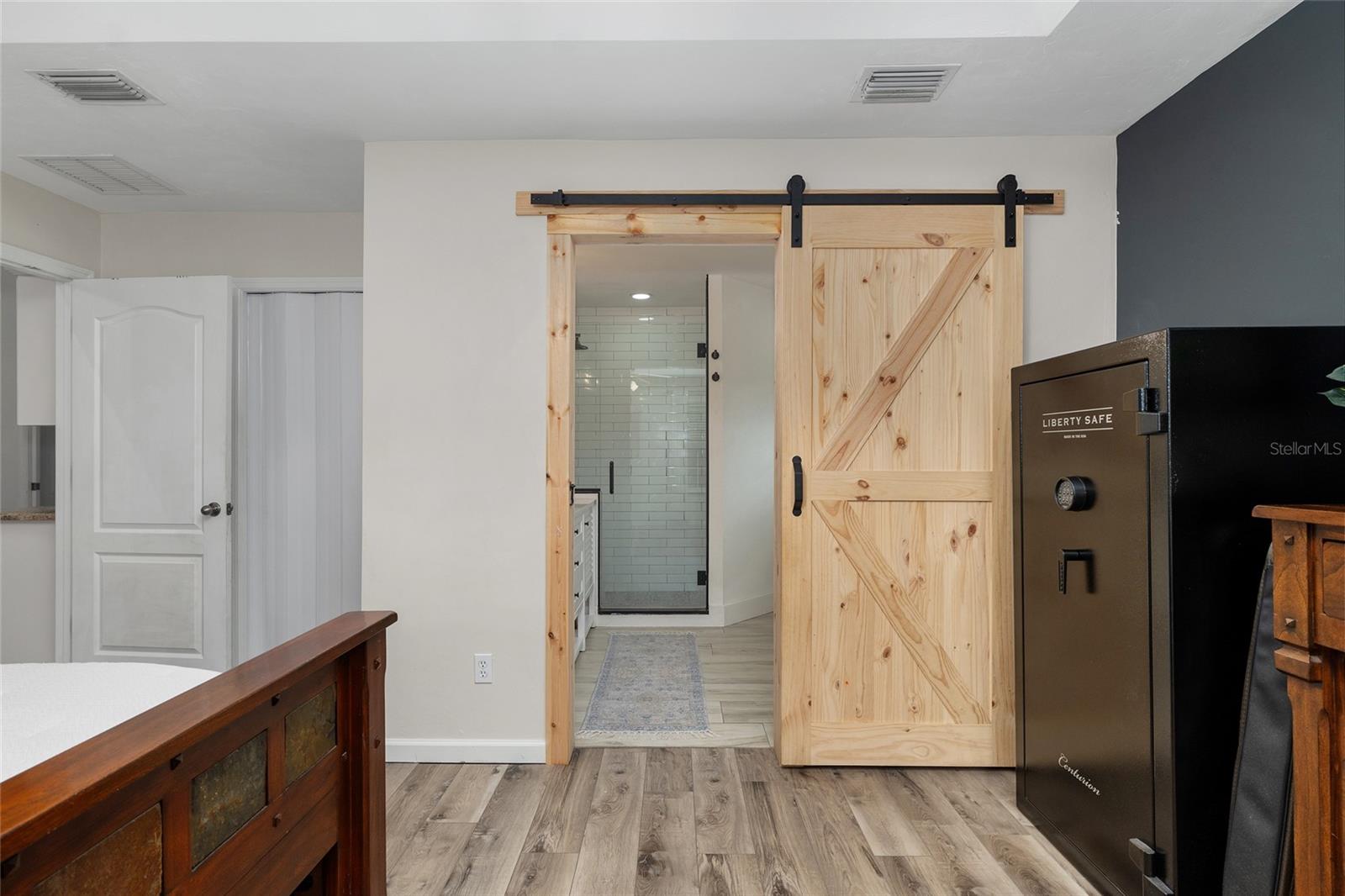 Image 36 of 68 For 25175 20th Avenue