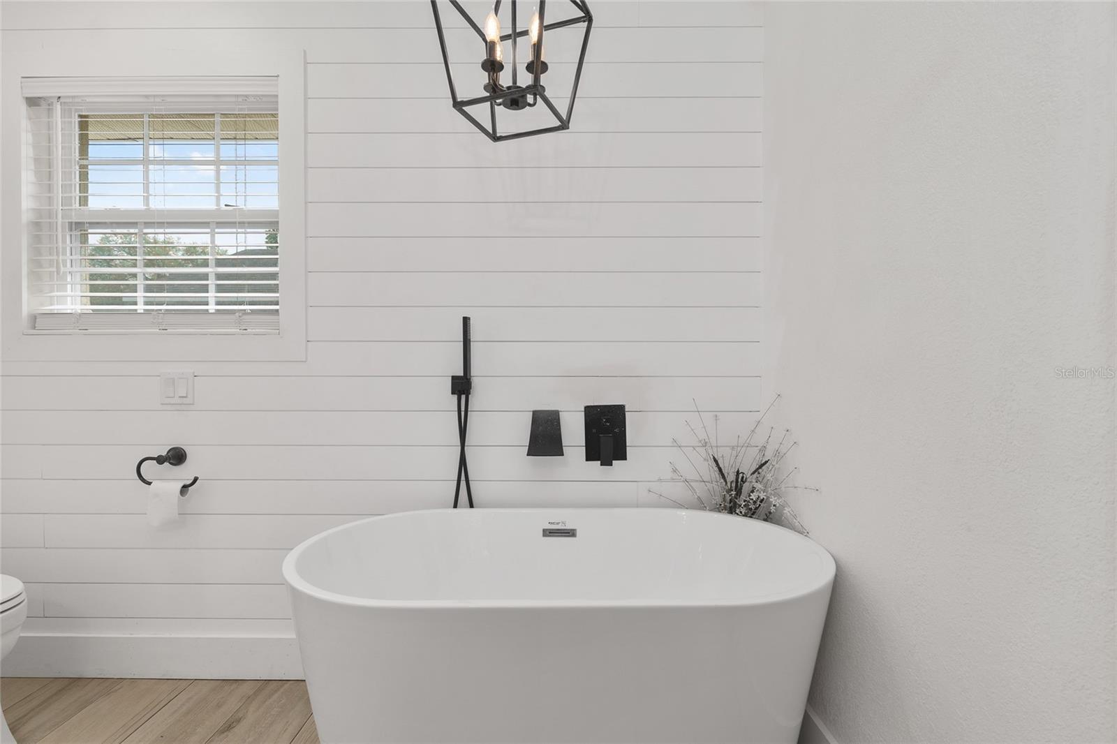 Image 40 of 68 For 25175 20th Avenue