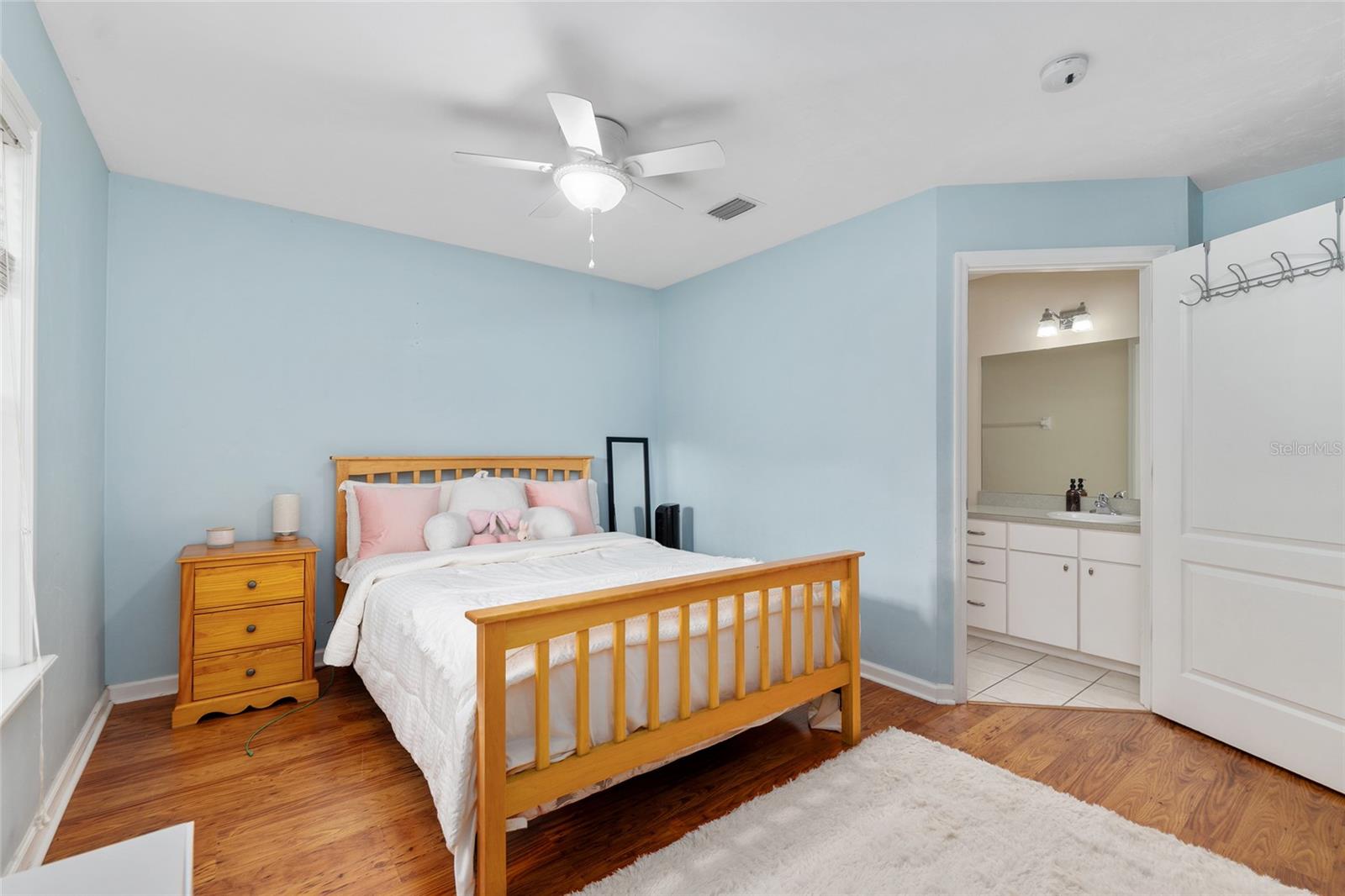 Image 43 of 68 For 25175 20th Avenue