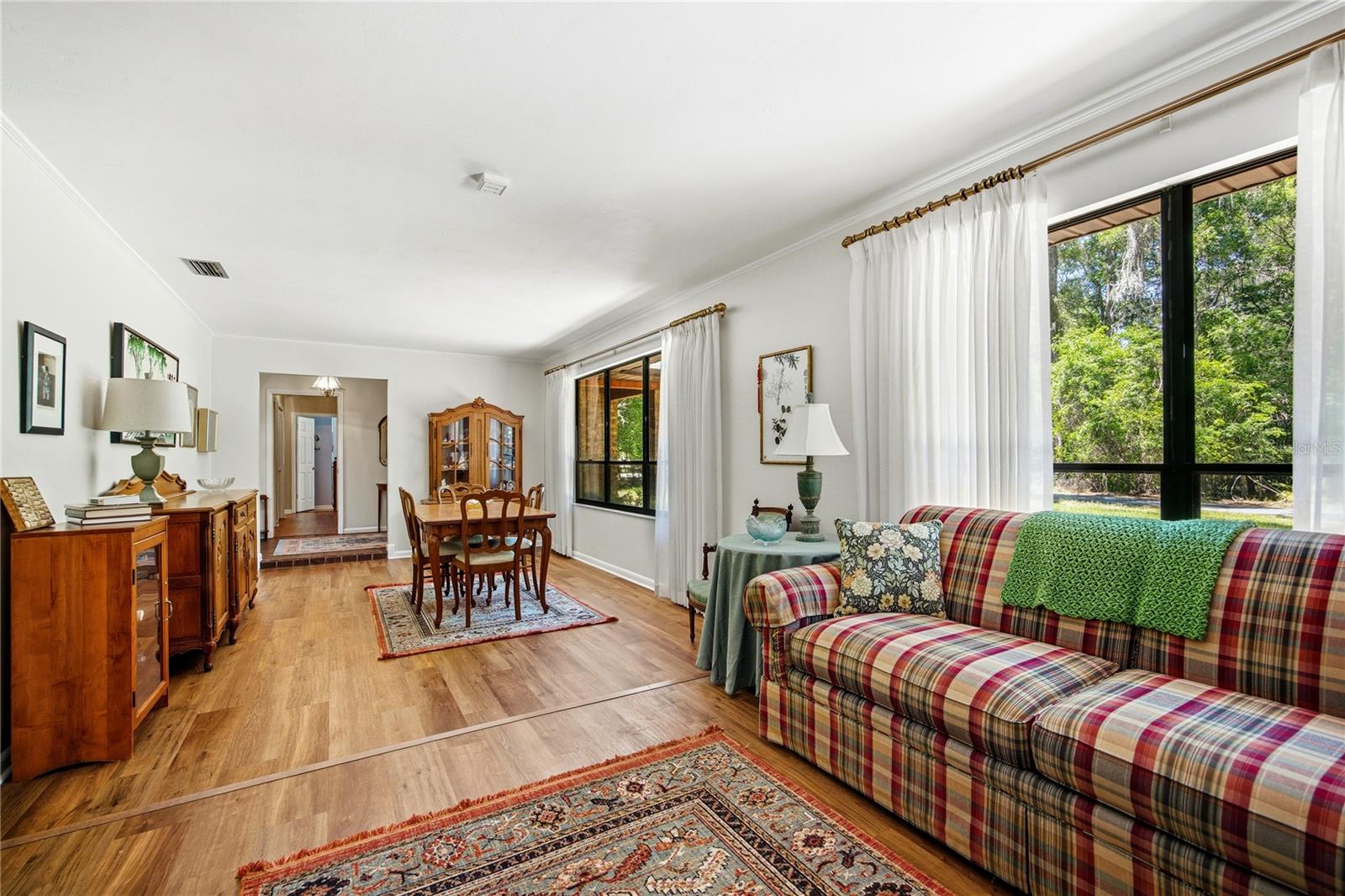 Image 18 of 64 For 5725 63rd Court