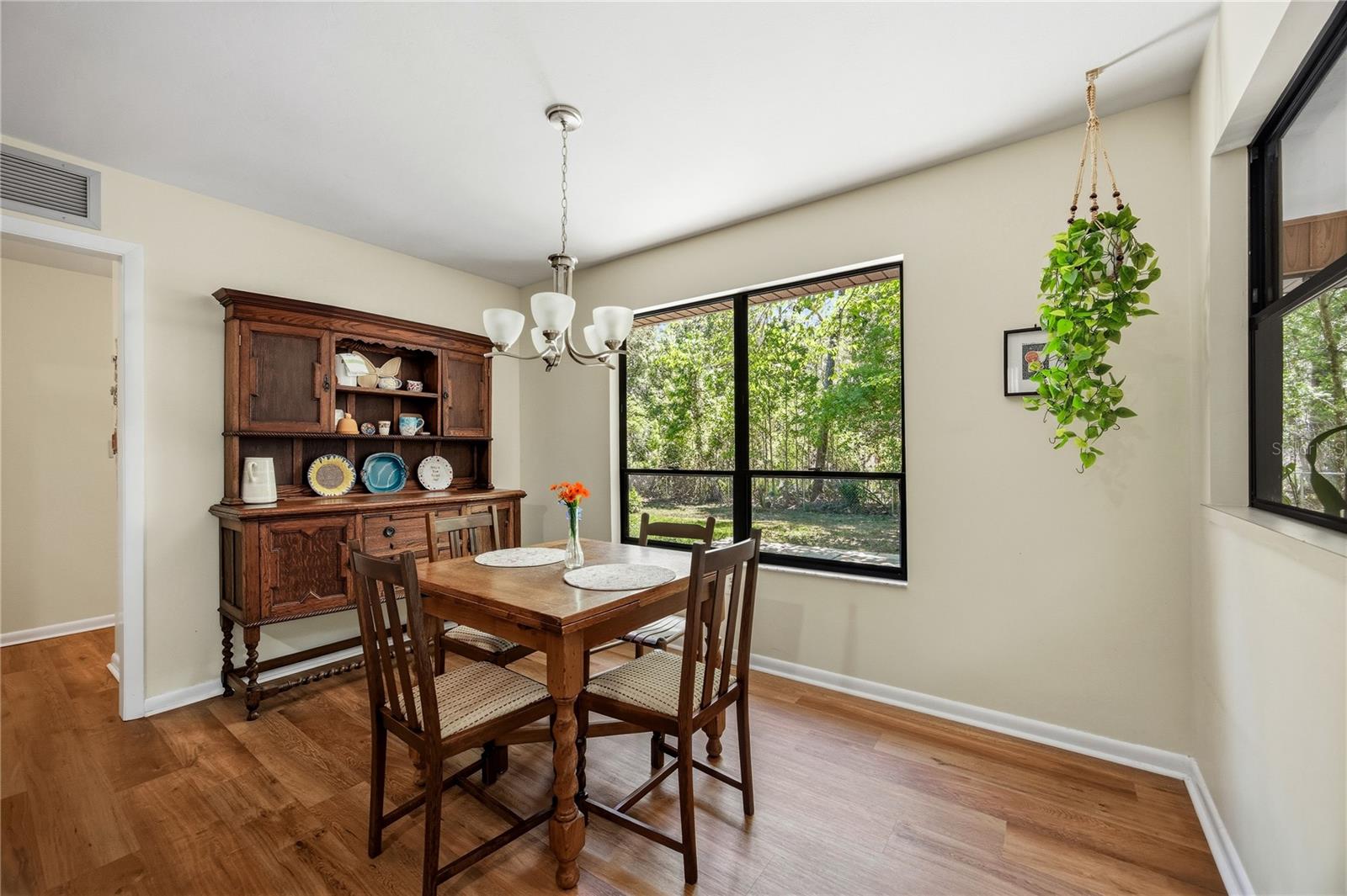 Image 22 of 64 For 5725 63rd Court