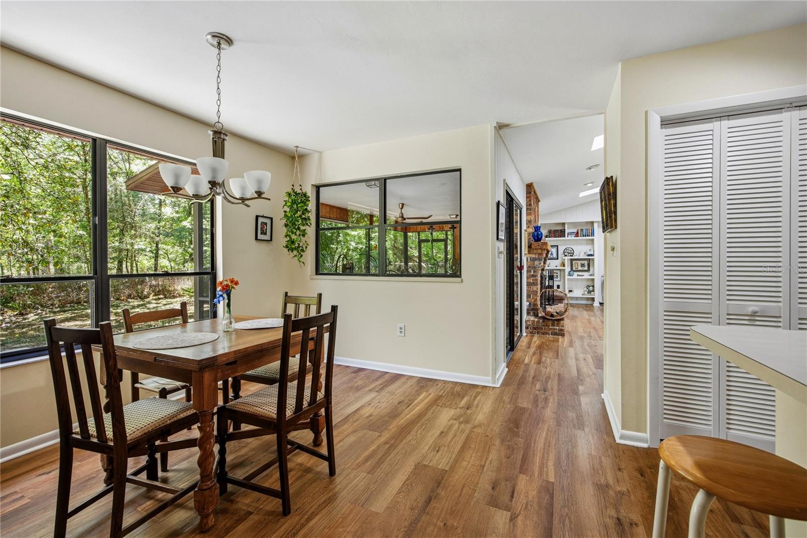 Image 23 of 64 For 5725 63rd Court