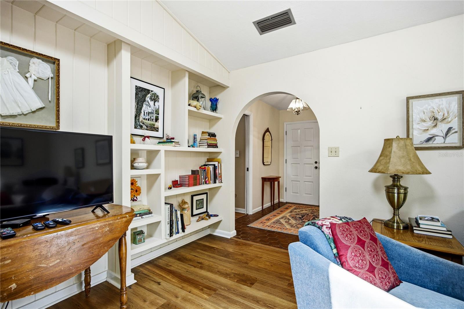 Image 27 of 64 For 5725 63rd Court