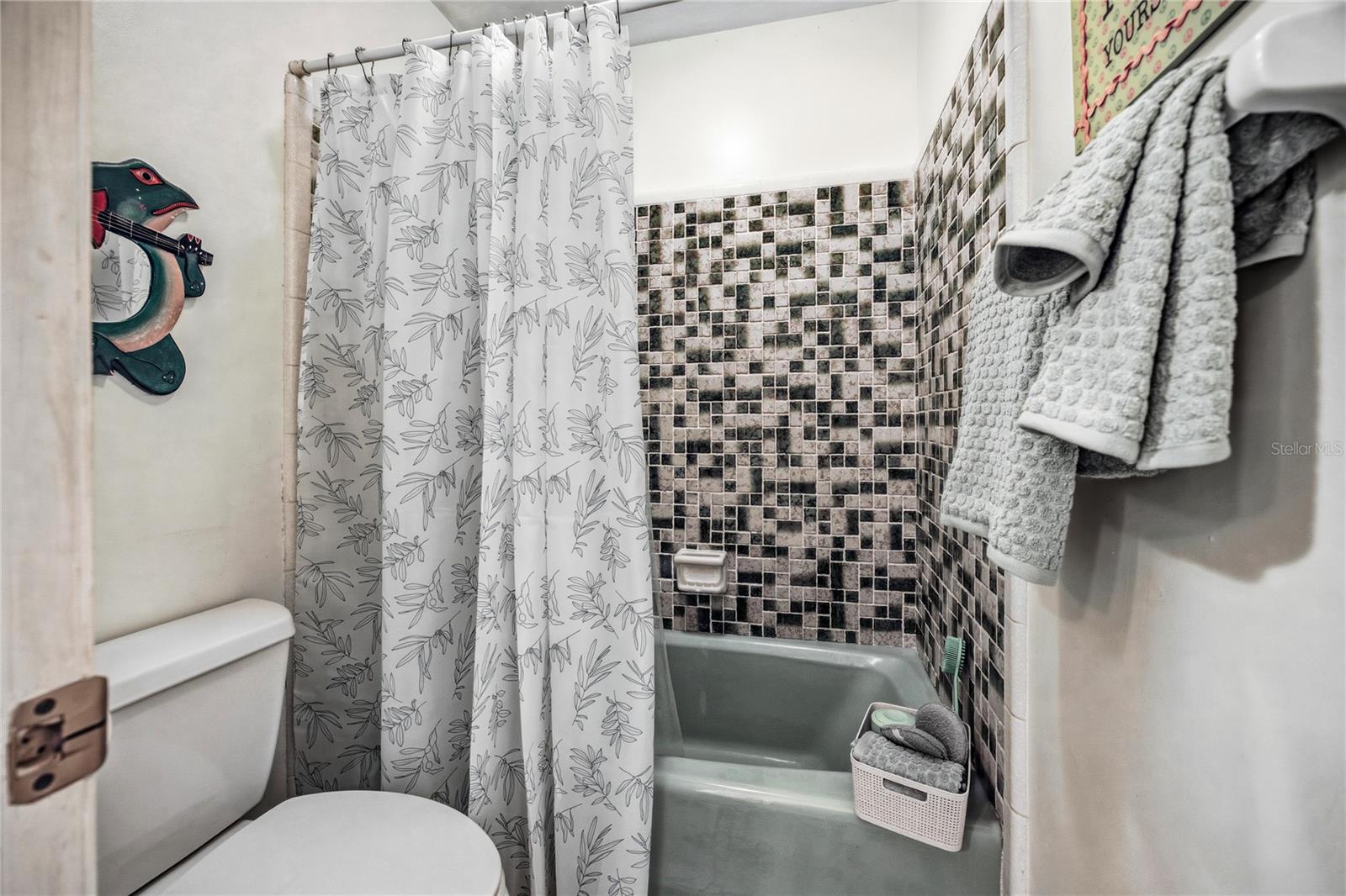 Image 31 of 64 For 5725 63rd Court