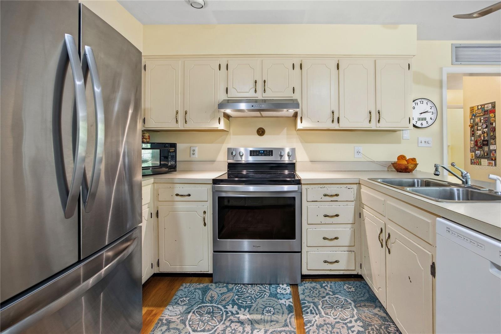 Image 4 of 64 For 5725 63rd Court