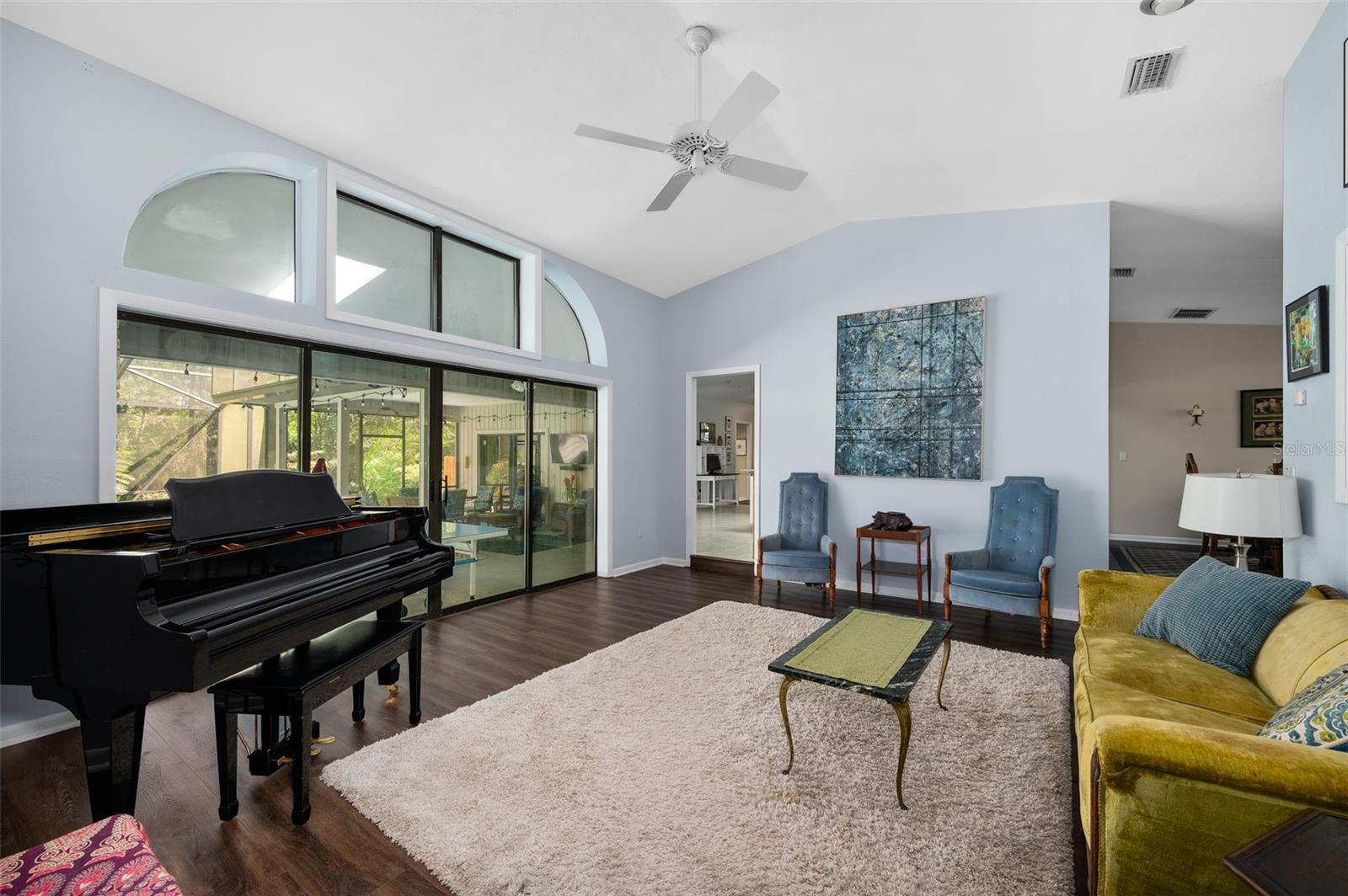 Image 10 of 73 For 9923 2nd Place