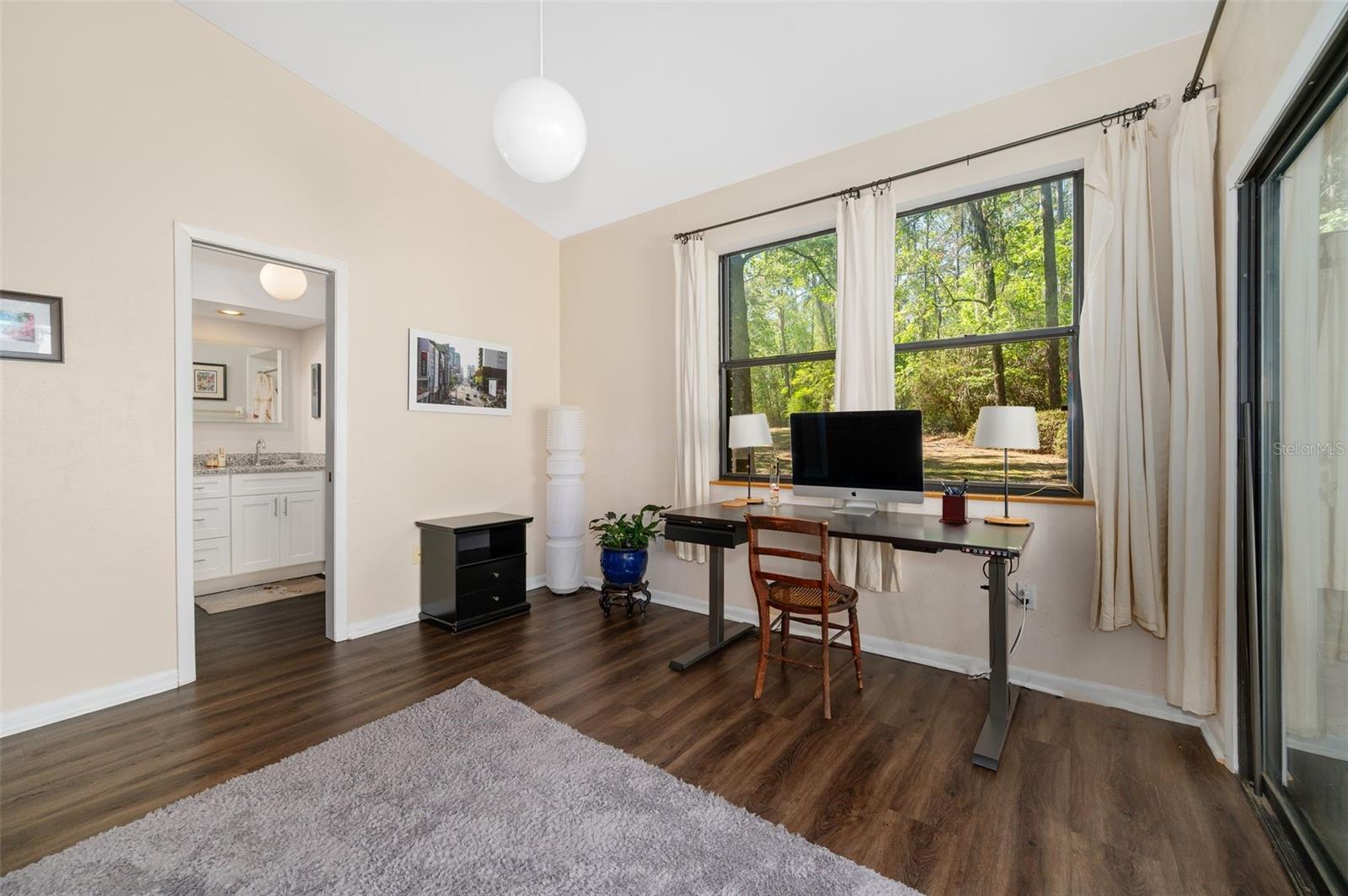 Image 37 of 73 For 9923 2nd Place