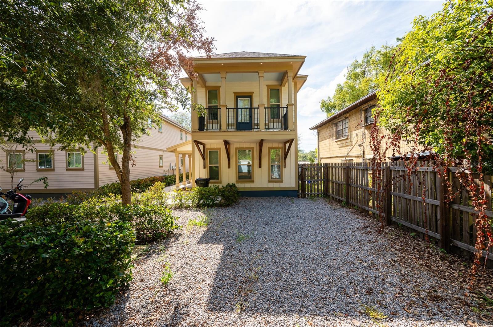 Image 14 of 19 For 717 10th Street 10