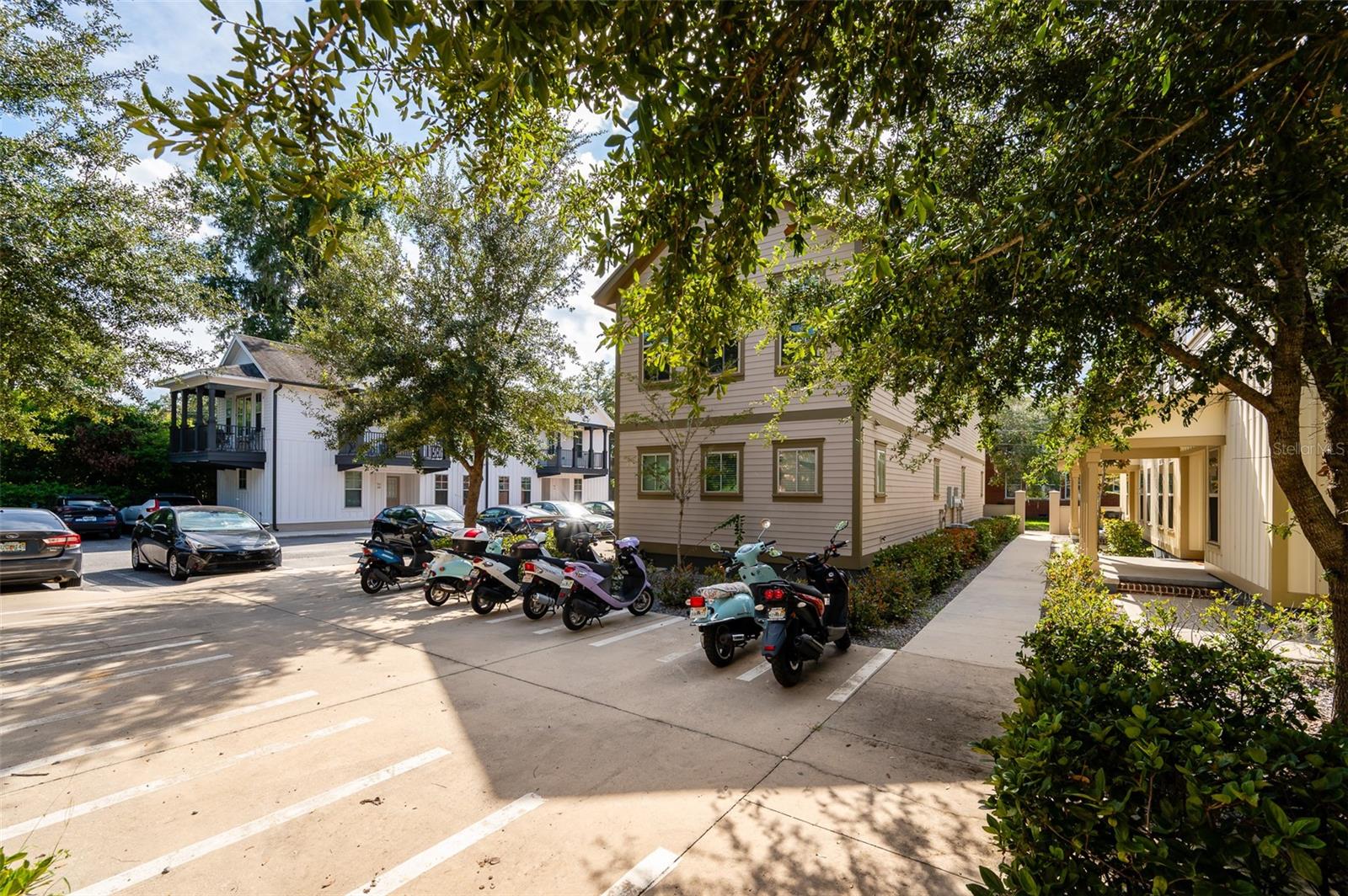 Image 15 of 19 For 717 10th Street 10