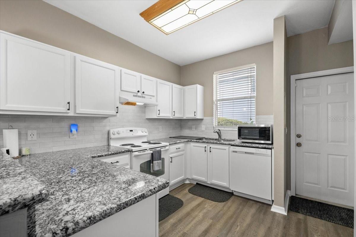 Image 12 of 24 For 3920 20th Avenue 1309